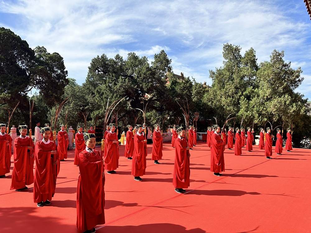 纪念孔子诞辰2574周年 北京孔庙举行祭孔大典