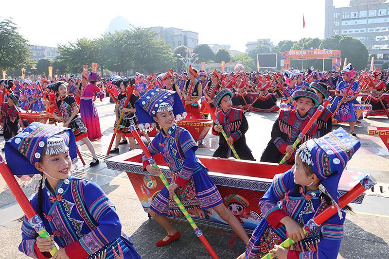 天等县:霜降“打榔”响 欢歌庆丰收