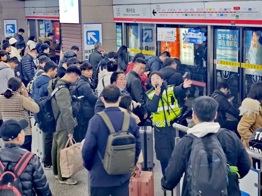 以雪为令 郑州地铁多措并举守护乘客平安出行